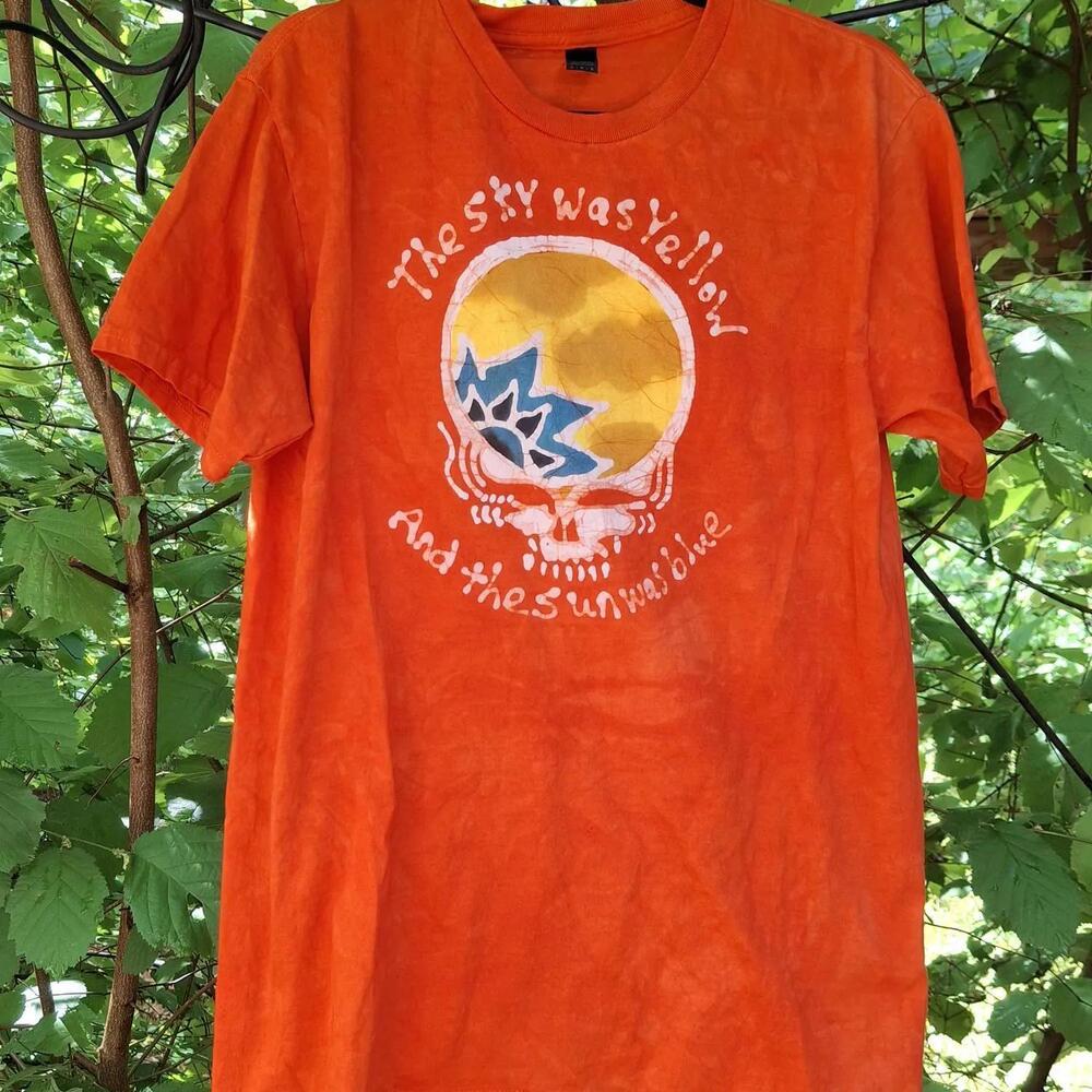 Unisex Medium Stealie Sky Was Yellow Short Sleeve T Shirt